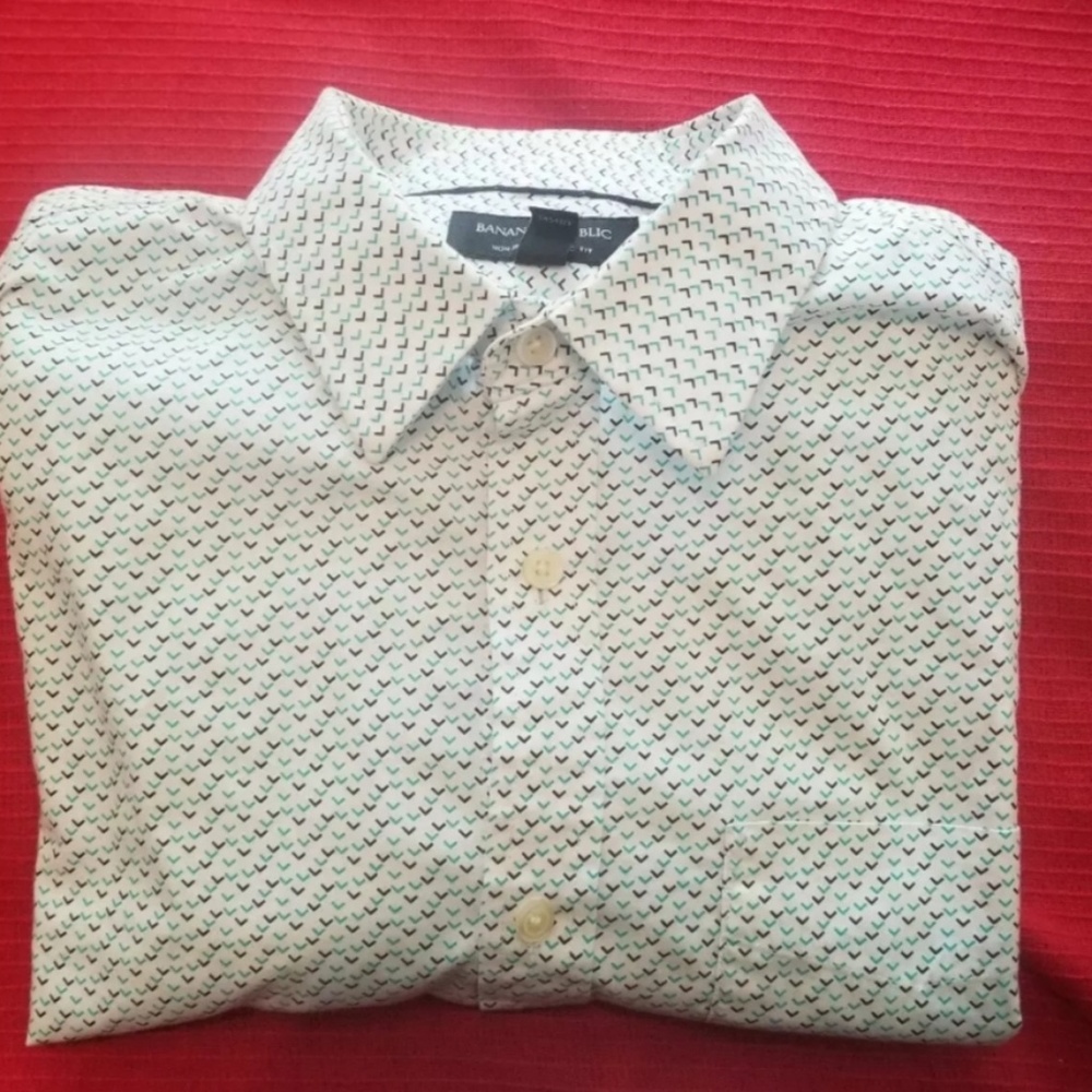 SOLD ***** Banana Republic Shirt